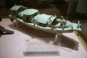 A pottery ship model of Eastern Han