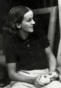Barbara Hepworth in 1933