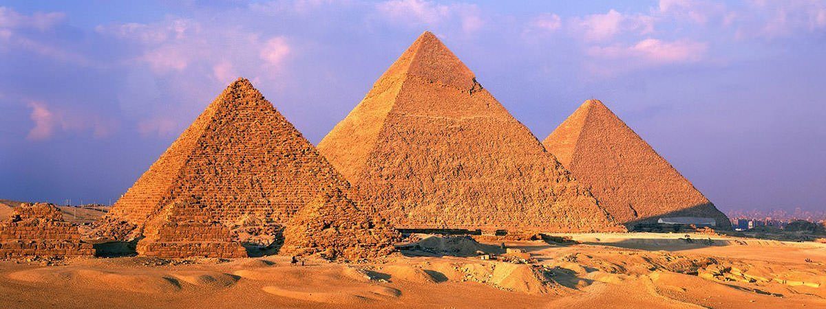 Egyptian Pyramids Facts Featured