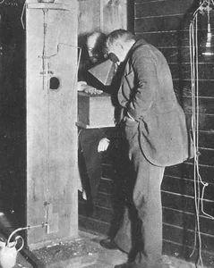 Edison's fluoroscope