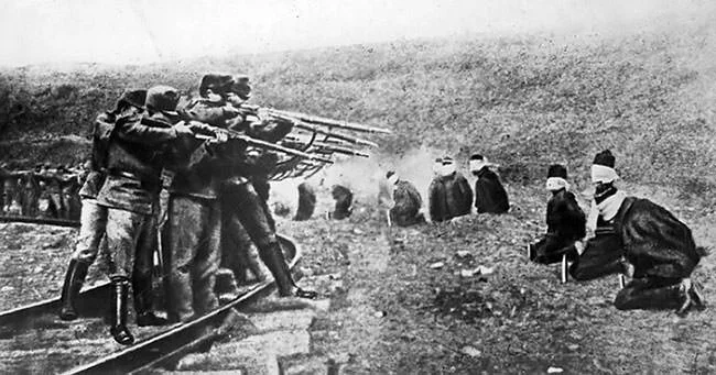 Serbian civilians being executed by Austro-Hungarian forces