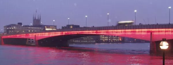 London Bridge Facts Featured