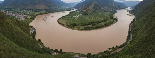 River Yangtze Facts Featured